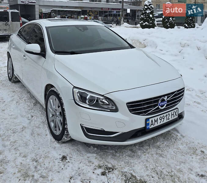 Седан Volvo S60 2015 в Житомире