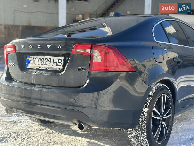 Седан Volvo S60 2011 в Львове