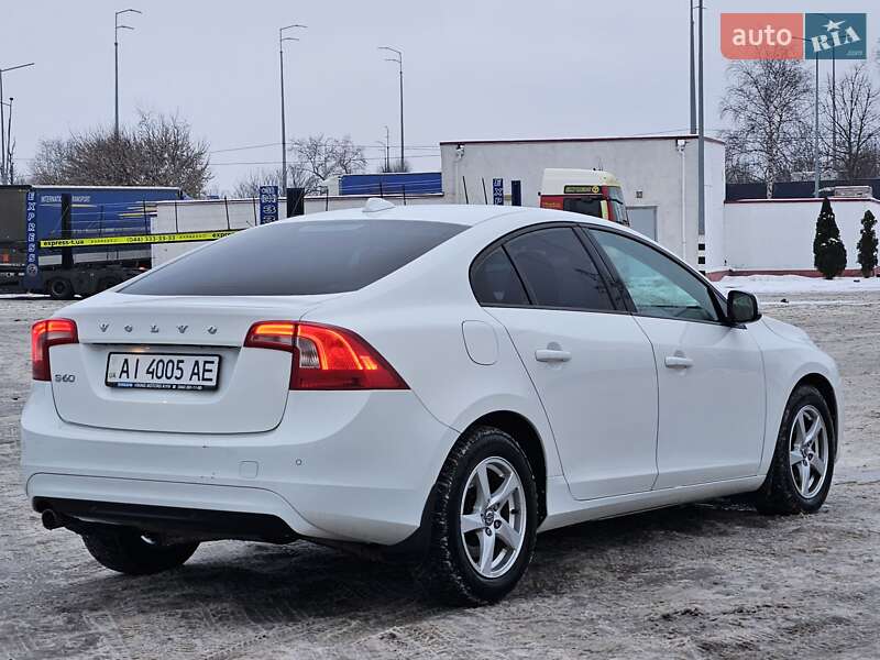 Седан Volvo S60 2015 в Киеве фото 12 Седан Volvo S60 2015 в Киеве