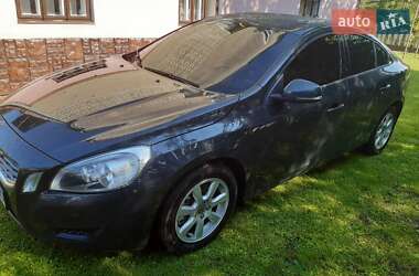 Седан Volvo S60 2012 в Львове