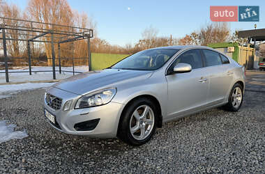 Седан Volvo S60 2011 в Киеве