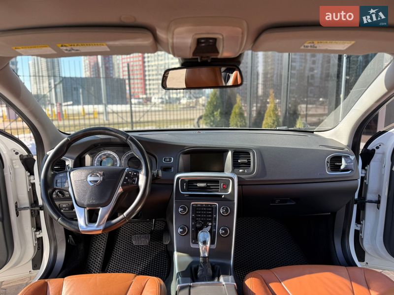 Седан Volvo S60 2013 в Киеве