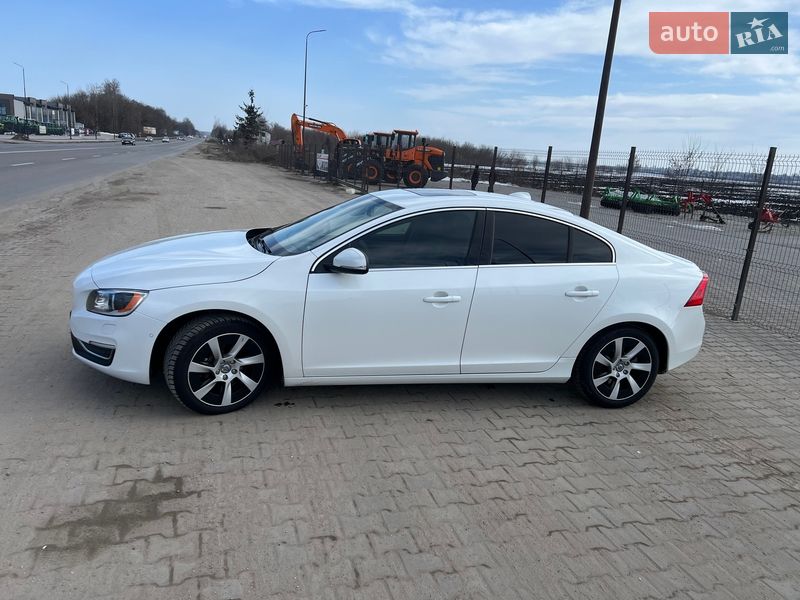 Седан Volvo S60 2014 в Тернополе