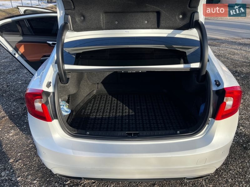 Седан Volvo S60 2014 в Тернополе