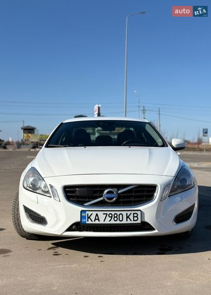 Седан Volvo S60 2013 в Киеве