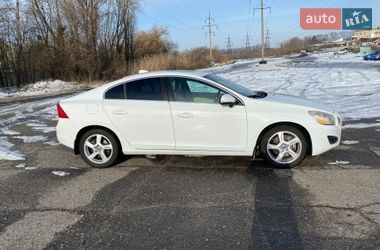 Седан Volvo S60 2012 в Полтаві