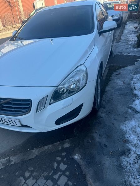 Седан Volvo S60 2012 в Киеве