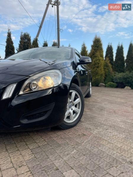 Седан Volvo S60 2012 в Калуше