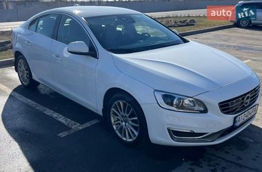 Седан Volvo S60 2013 в Буче