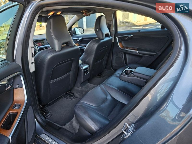 Седан Volvo S60 2016 в Харькове