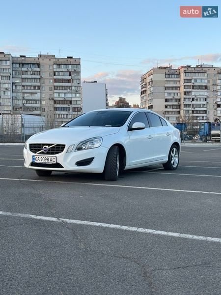 Седан Volvo S60 2012 в Киеве