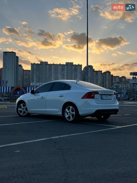 Седан Volvo S60 2012 в Киеве