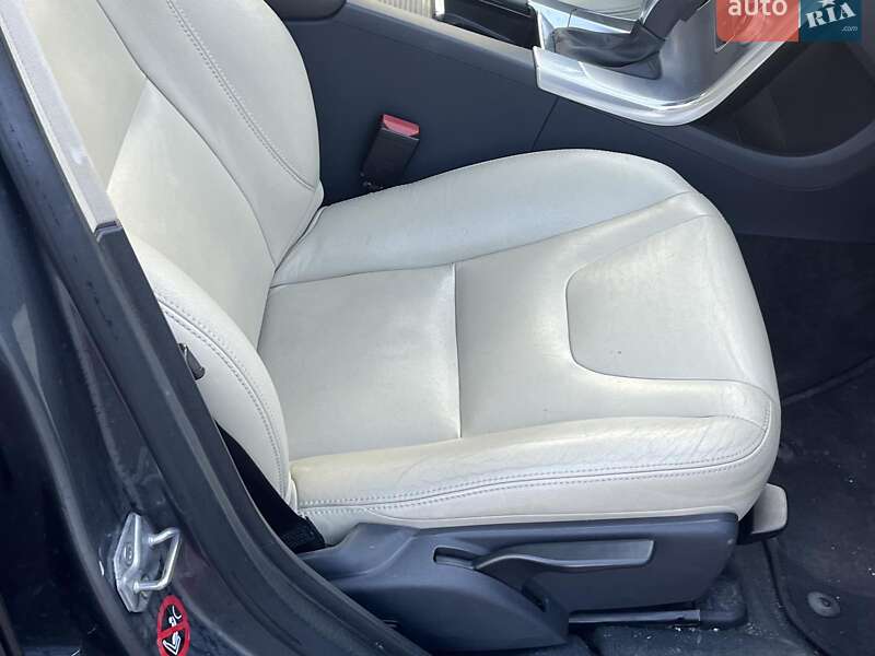 Седан Volvo S60 2016 в Києві