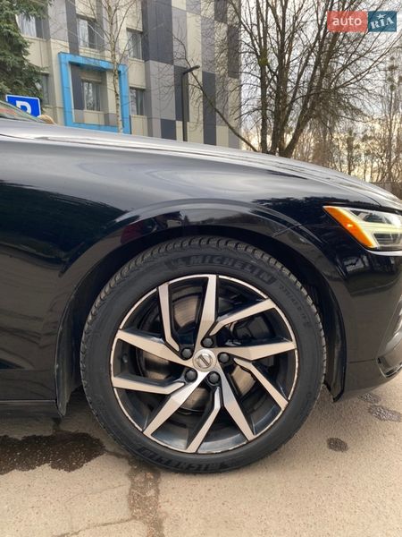 Седан Volvo S60 2019 в Житомирі