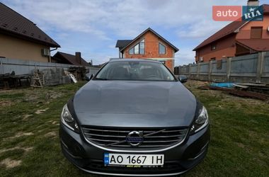 Седан Volvo S60 2015 в Мукачево