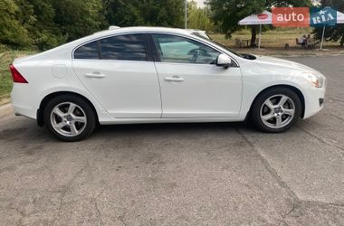 Седан Volvo S60 2012 в Полтаві