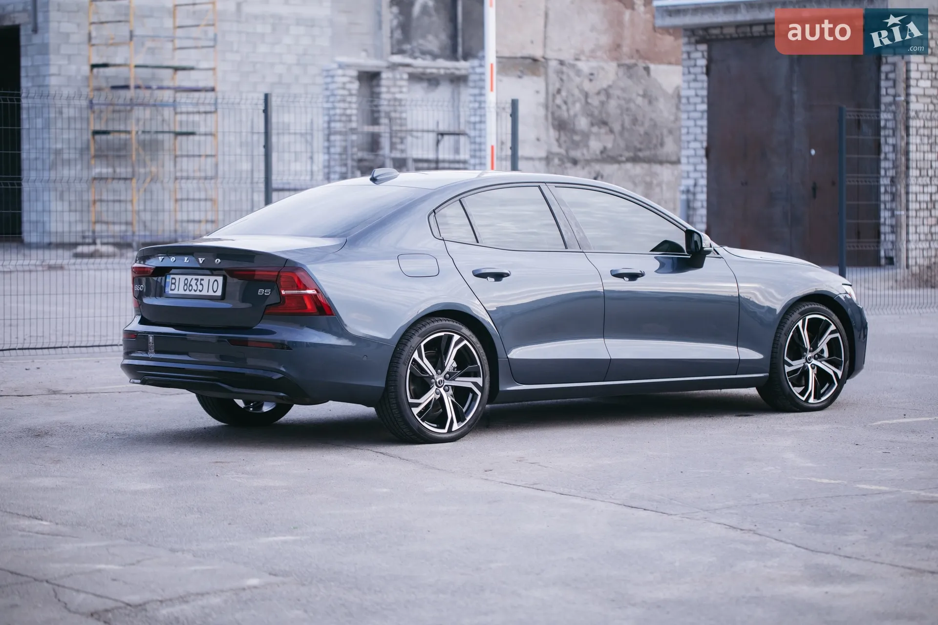 2023 Volvo S60 - мініатюра 12