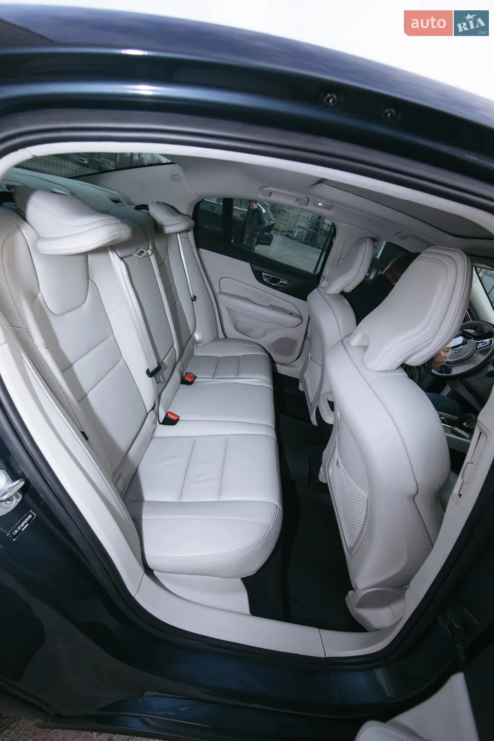 2023 Volvo S60 - мініатюра 24
