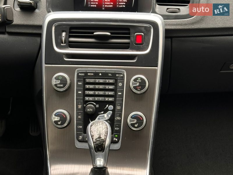 Седан Volvo S60 2015 в Киеве фото 21 Седан Volvo S60 2015 в Киеве