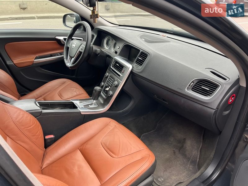 Седан Volvo S60 2011 в Киеве фото 11 Седан Volvo S60 2011 в Киеве