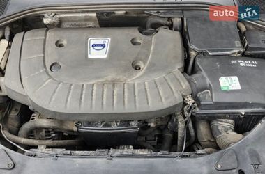 Седан Volvo S60 2013 в Львові