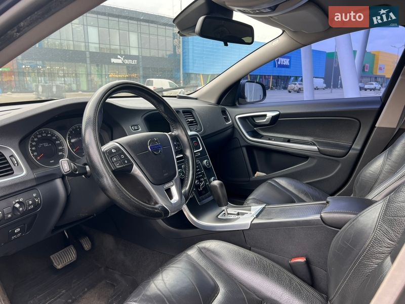 Седан Volvo S60 2011 в Києві