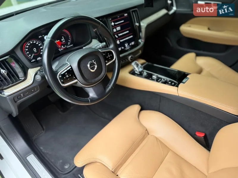 Volvo S60 2020 VIN 7JRZSBMVDLG035120 фото оголошення 38 з 104