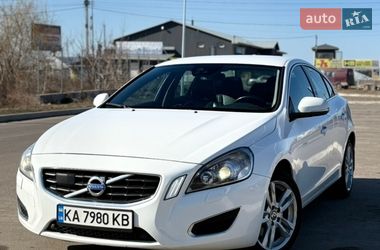 Седан Volvo S60 2013 в Києві