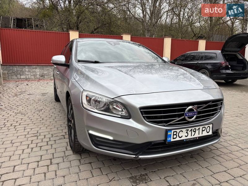 Седан Volvo S60 2017 в Львове