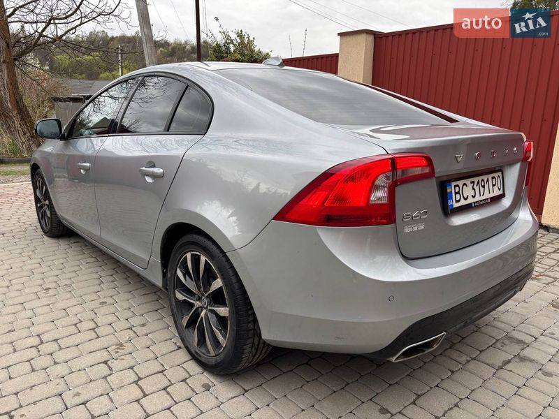 Седан Volvo S60 2017 в Львове