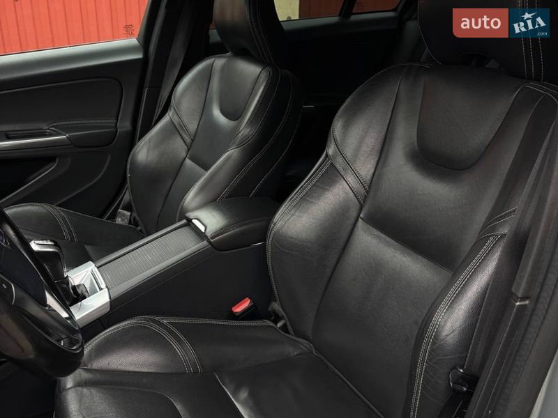 Седан Volvo S60 2017 в Львове