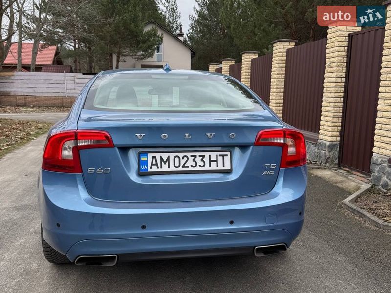 Седан Volvo S60 2014 в Петропавлівській Борщагівці