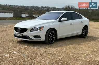 Седан Volvo S60 2016 в Черноморске