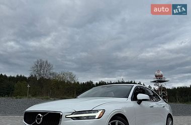 Седан Volvo S60 2021 в Львові
