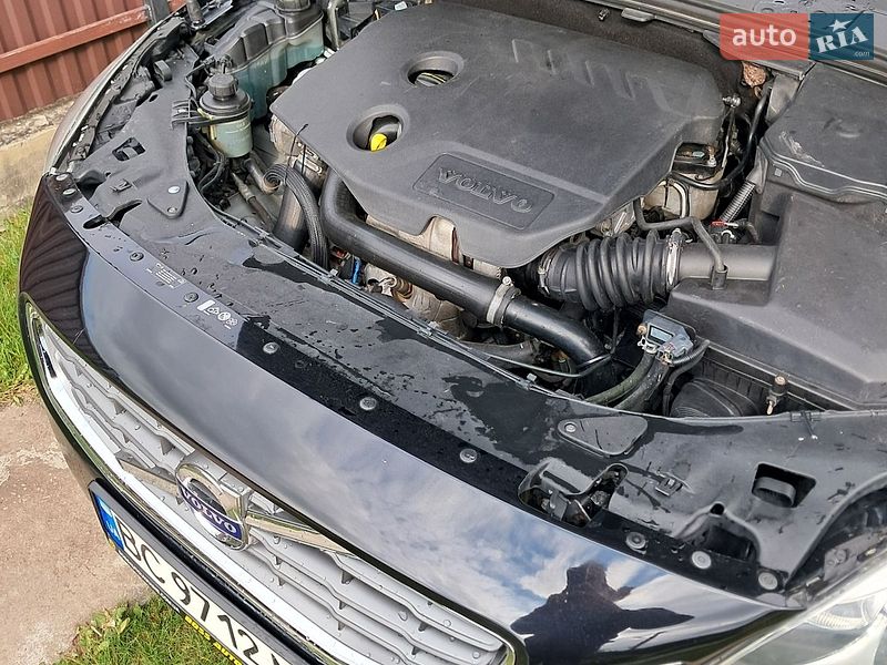 Седан Volvo S60 2012 в Львове