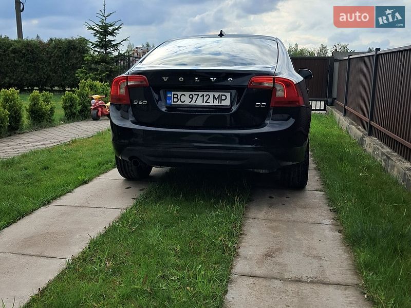 Седан Volvo S60 2012 в Львове