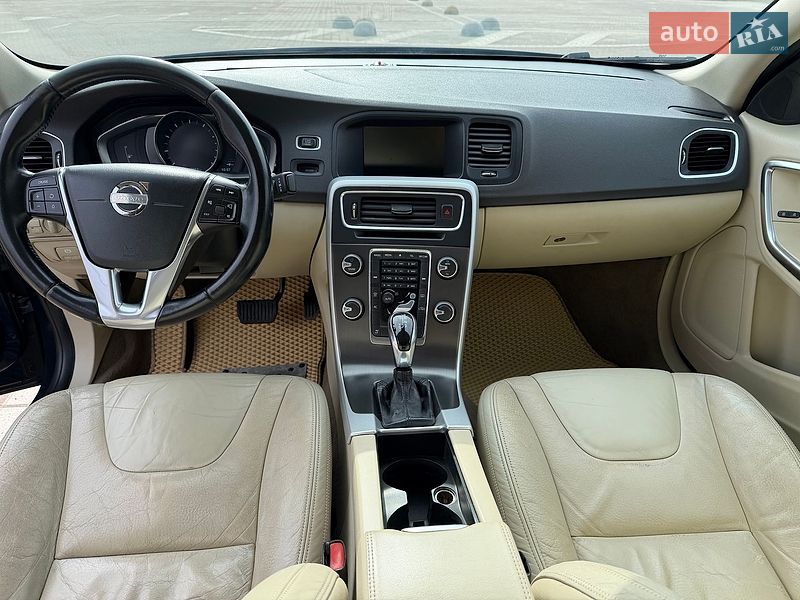 Седан Volvo S60 2013 в Житомире
