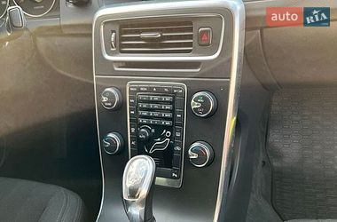 Седан Volvo S60 2012 в Львове