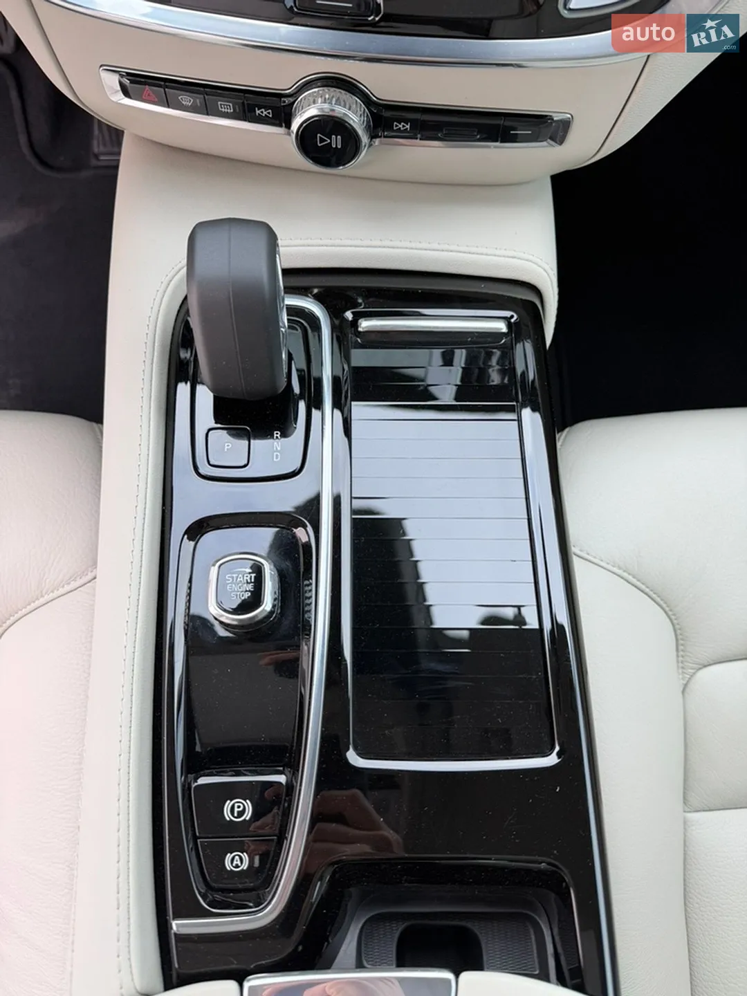 2023 Volvo S60 - мініатюра 13