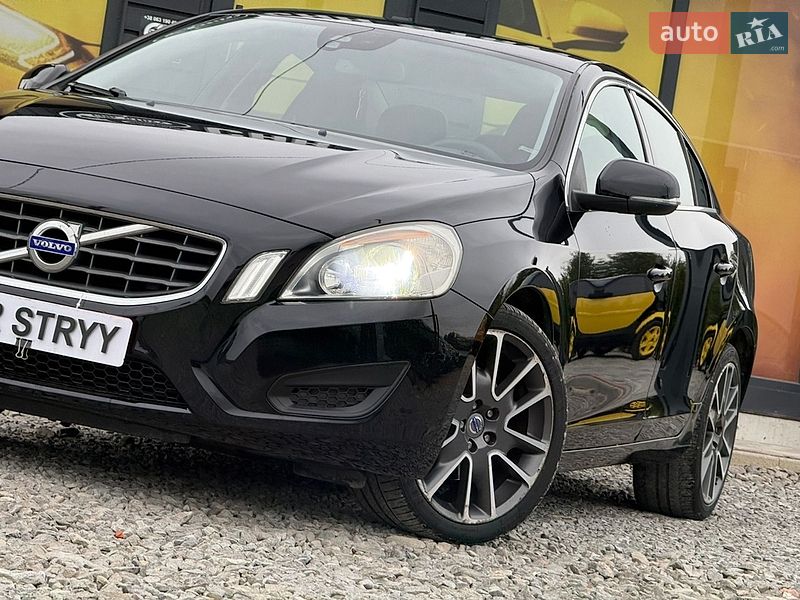 Седан Volvo S60 2011 в Стрые