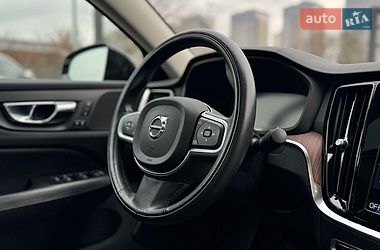 Седан Volvo S60 2021 в Киеве