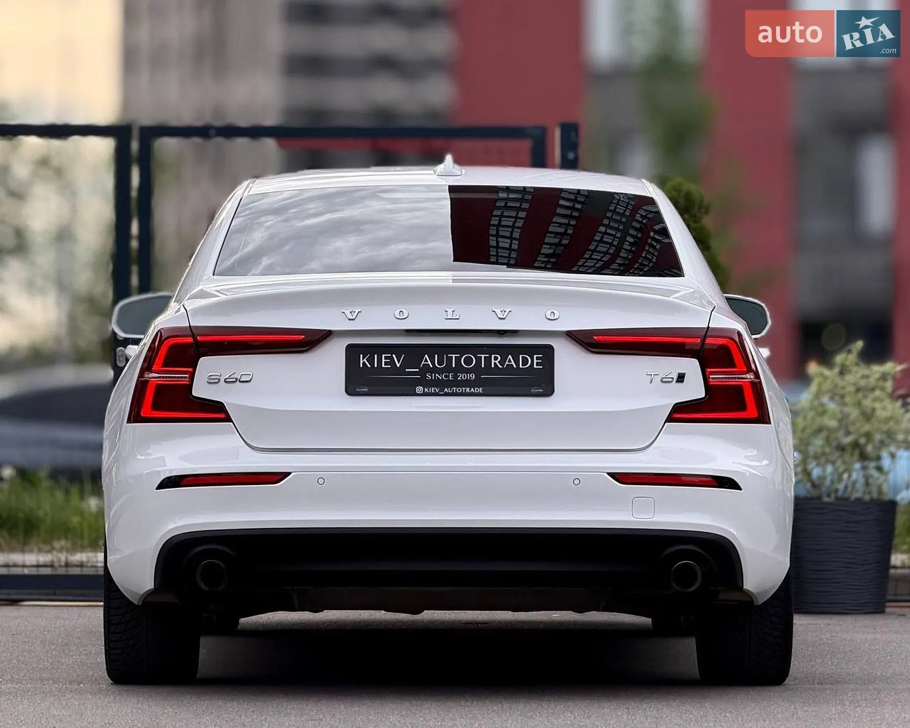 2019 Volvo S60 - мініатюра 14