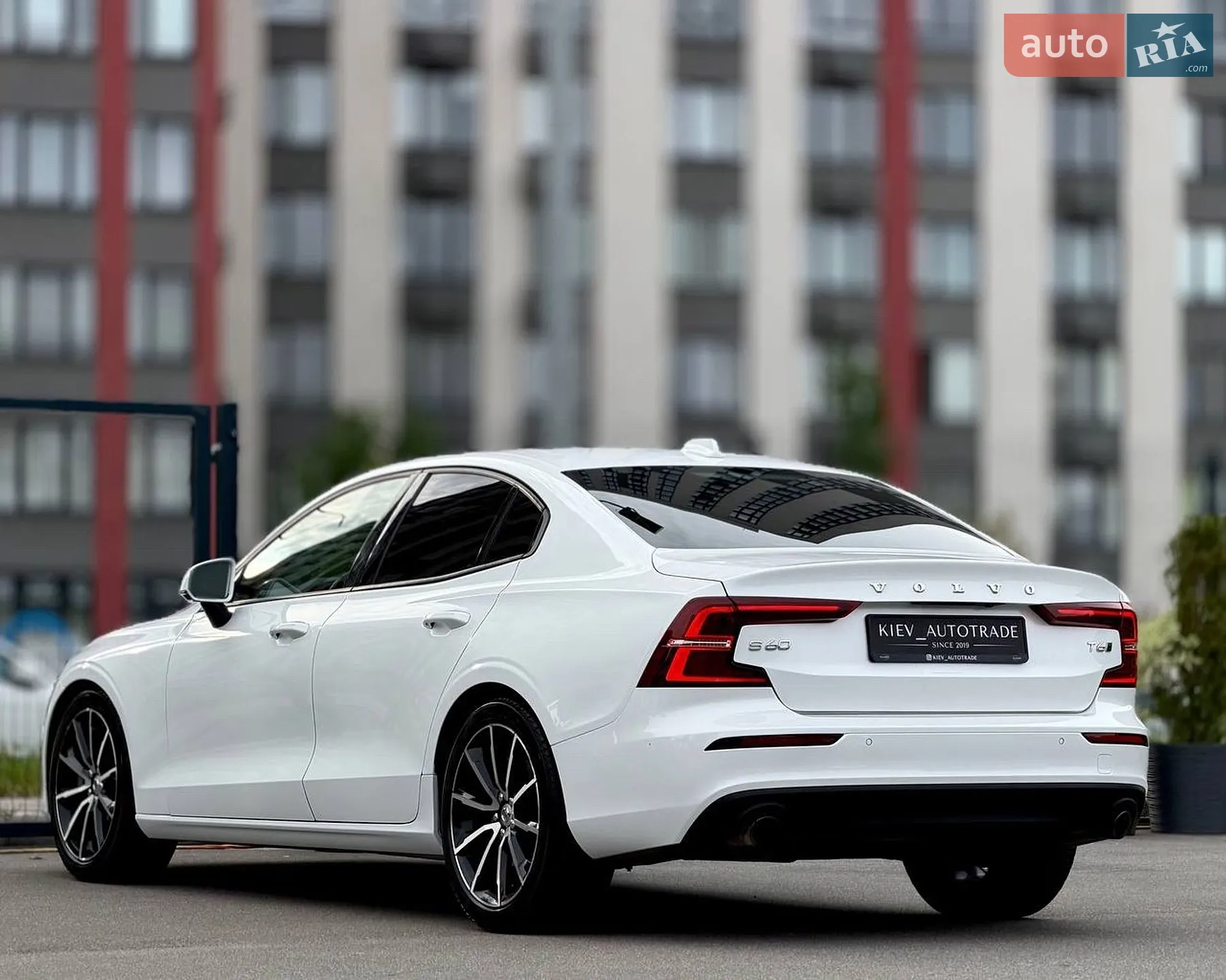 2019 Volvo S60 - мініатюра 16