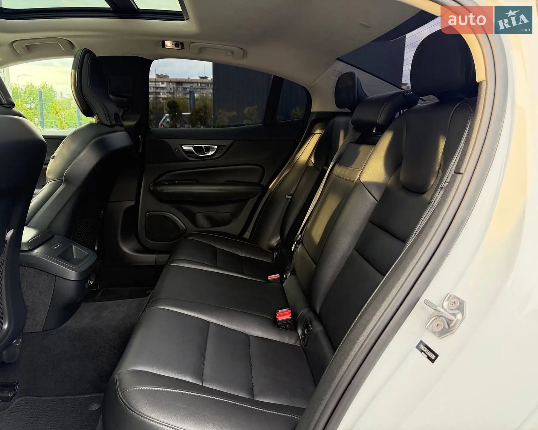 2019 Volvo S60 - мініатюра 33