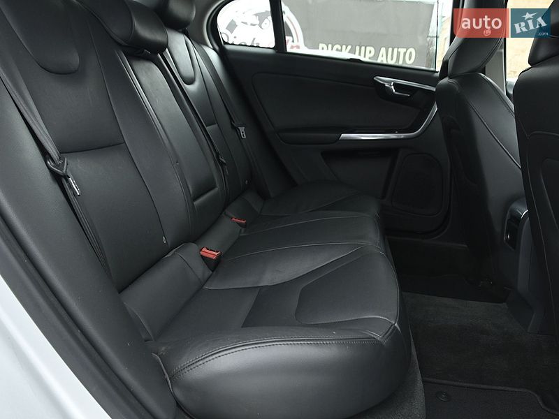 Седан Volvo S60 2018 в Бердичеве
