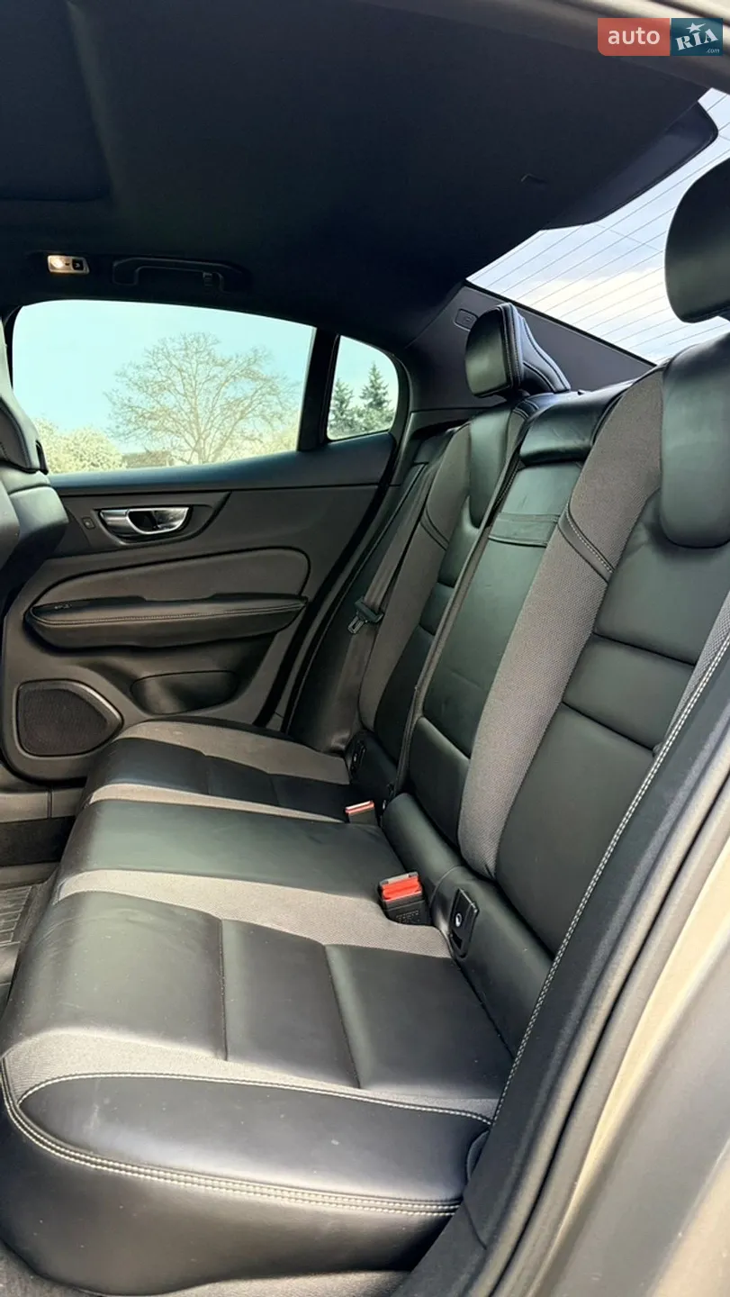 2019 Volvo S60 - мініатюра 14