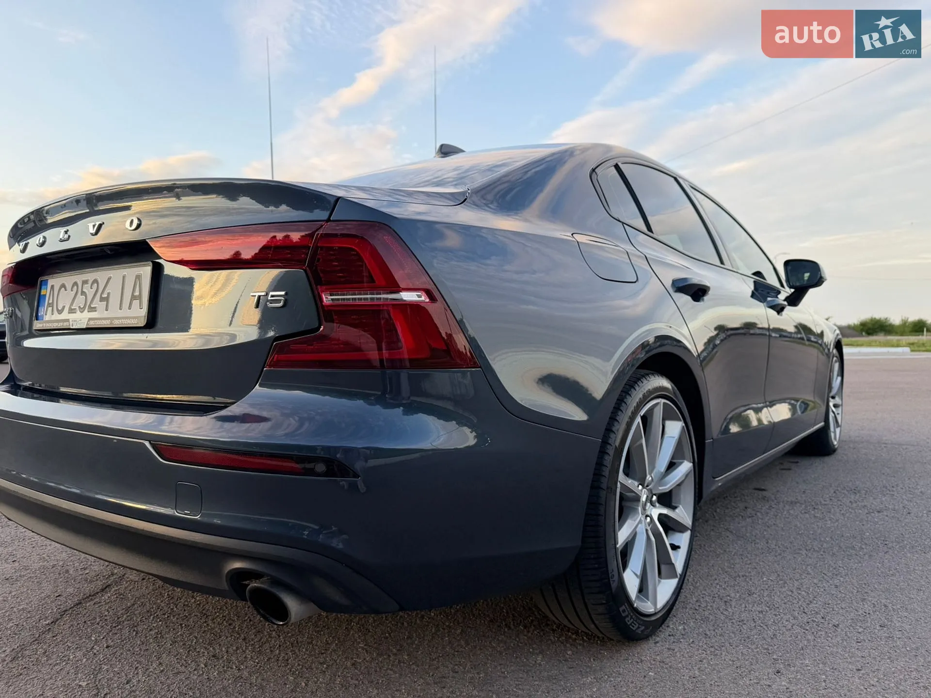 2019 Volvo S60 - мініатюра 9