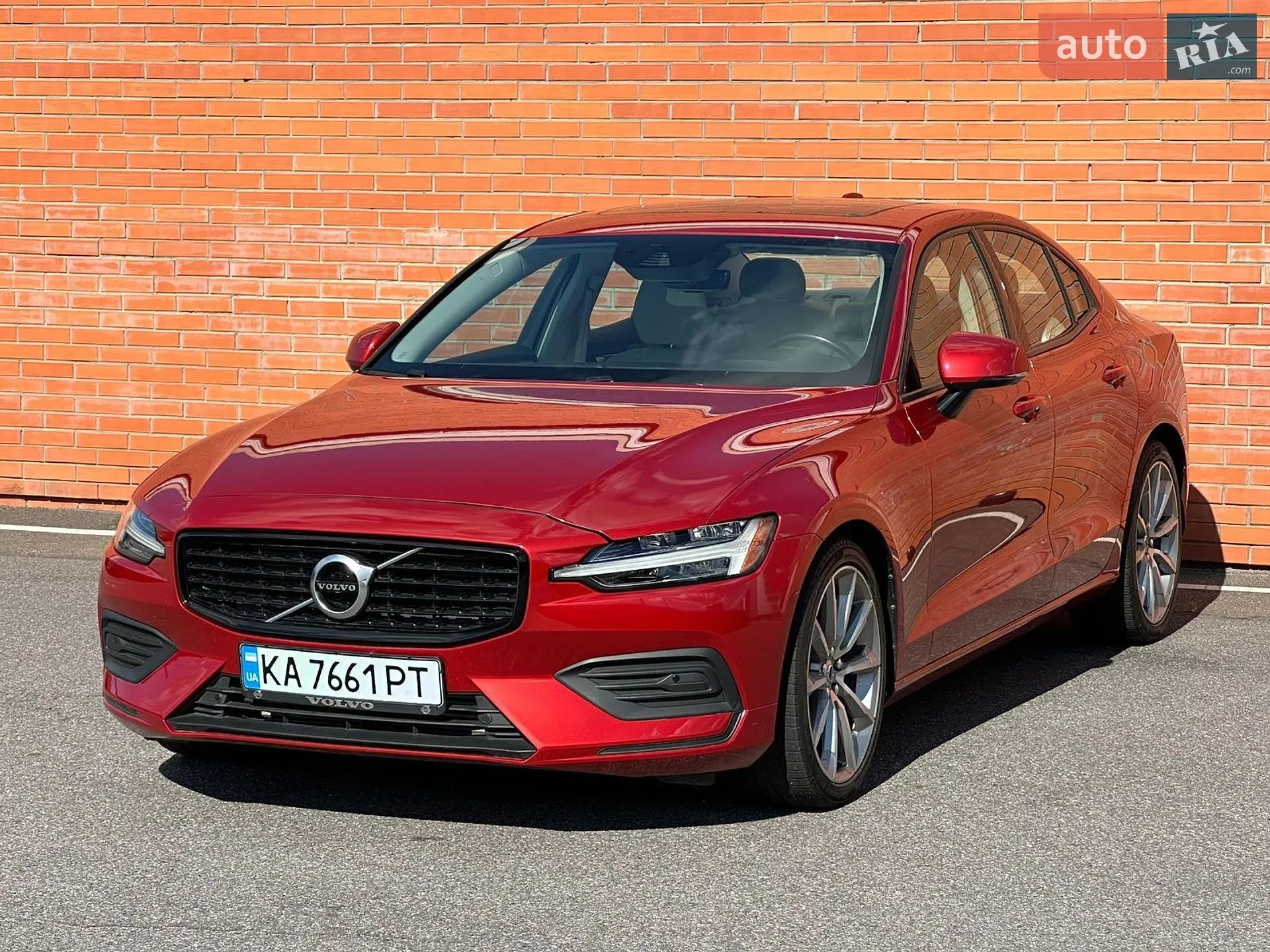 2020 Volvo S60 - фото 1