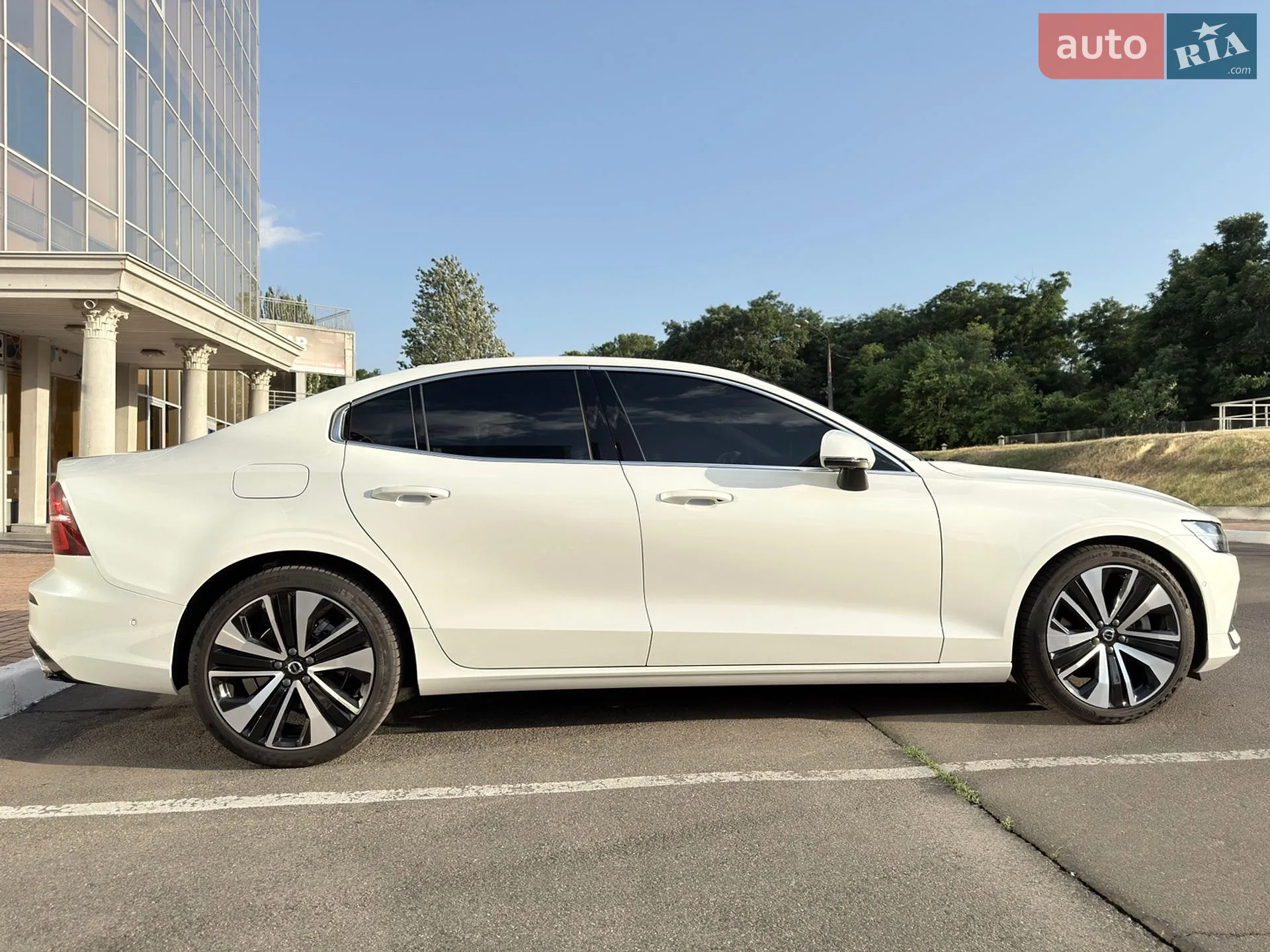 2023 Volvo S60 - мініатюра 10