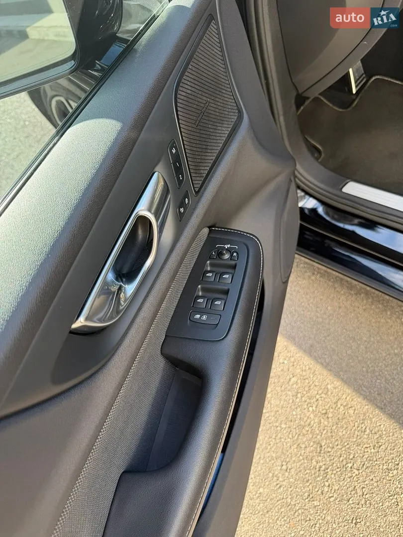 2020 Volvo S60 - мініатюра 12